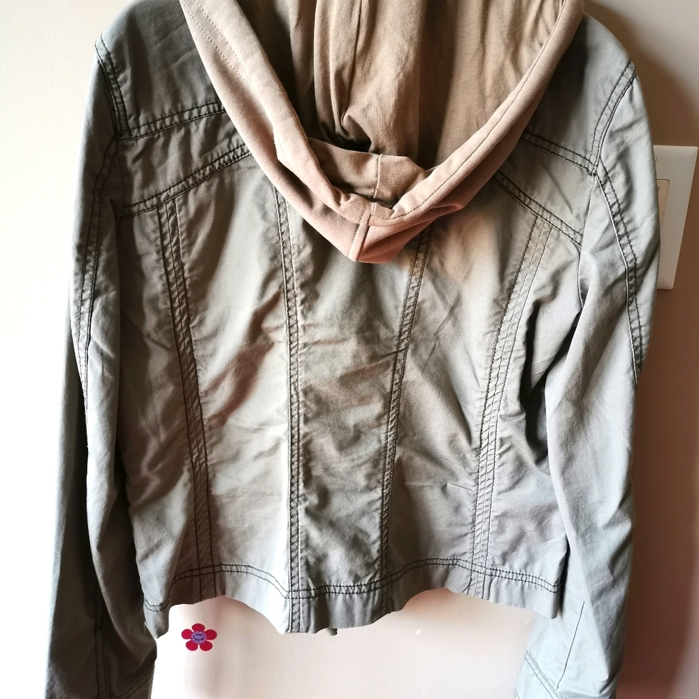 New Esprit jacket - Picture 2 of 7